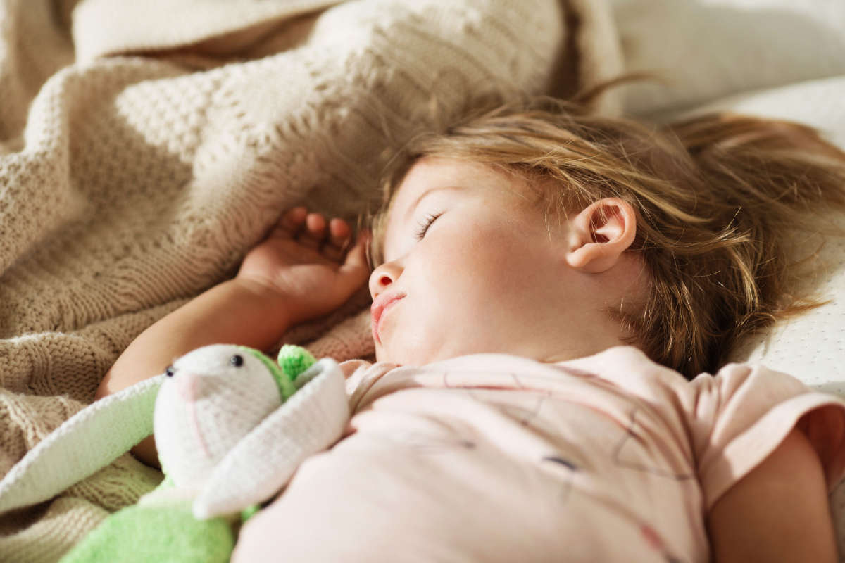 Simple Steps To Ending Toddler Bedtime Struggles - FamilyEducation